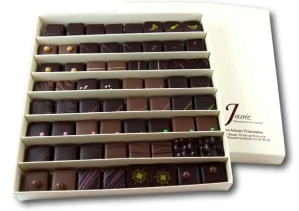Janie Chocolaterie Artisanale Coffret 64 Bonbons De Chocolat